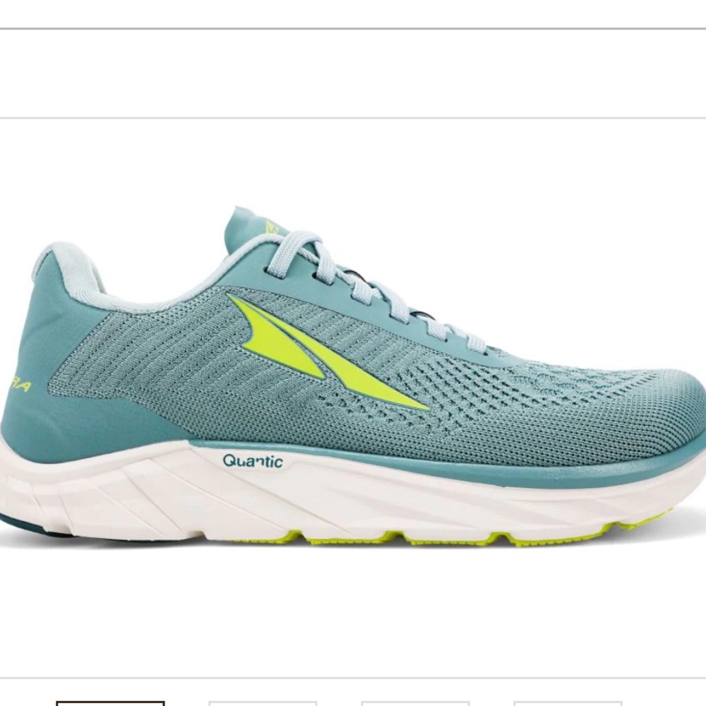 Womens ALTRA tennis shoes size 6